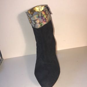 Beautiful Gomez Rivas Bootie